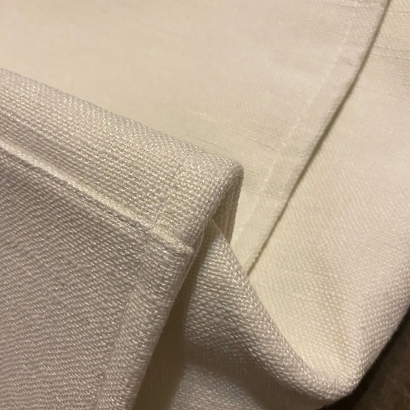 ❌SOLD❌ Gently Used! Excellent Condition Authentic Large CHANEL White Black Tote - Picture 5 of 16